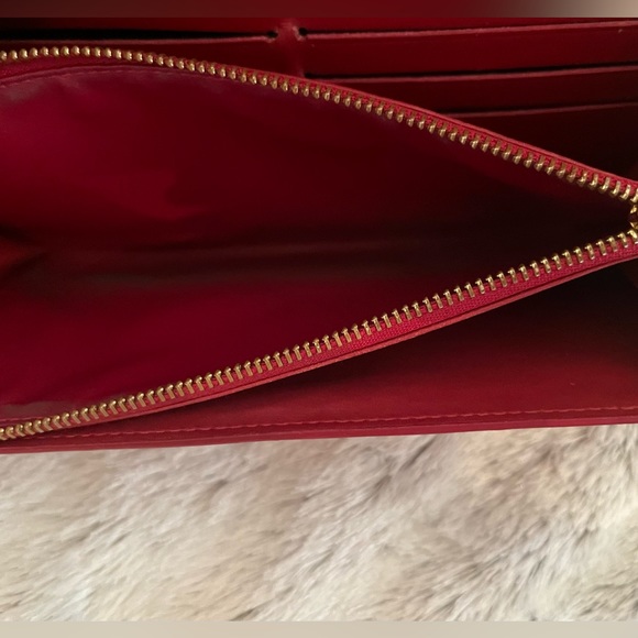 LOUIS VUITTON RED STRIPE VERNIS WALLET - Picture 9 of 10